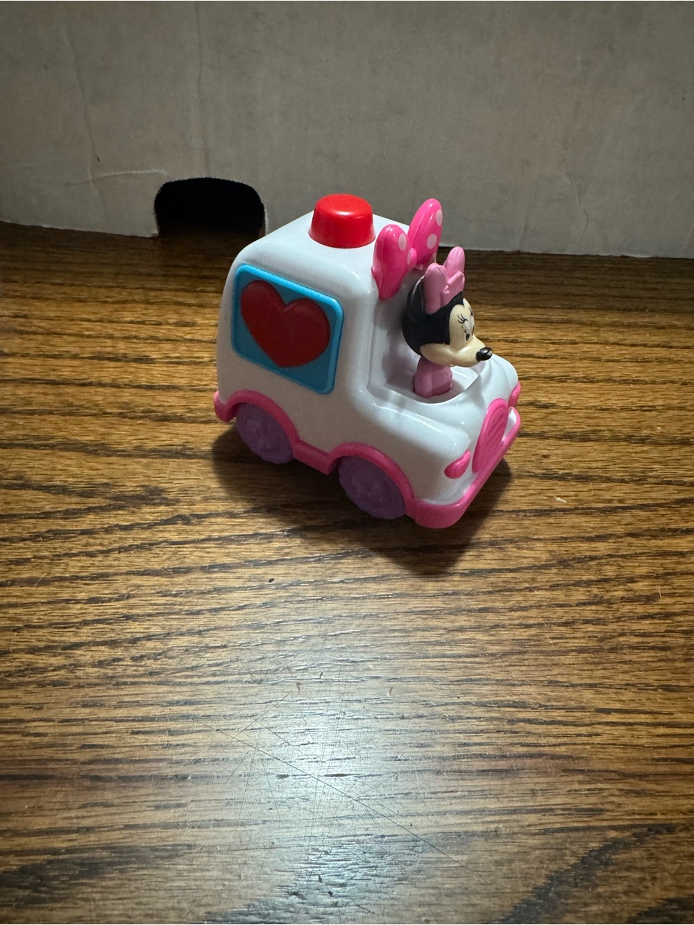 Disney Minnie Mouse White and Pink Heart Ride-On Toy Car